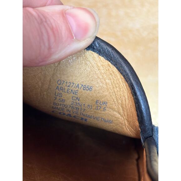 Coach Arlene black leather loafers Size 7.5B - Picture 6 of 6